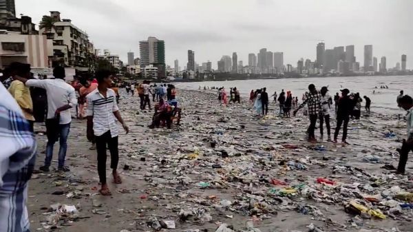 இதுதான் இயற்கை! மனிதன் போட்ட குப்பைகளை திருப்பி கொடுத்த 