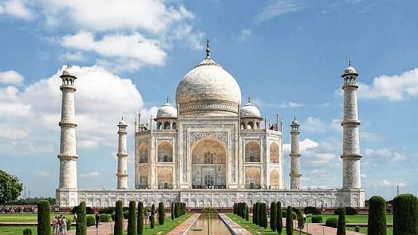 தாஜ் மஹால் கோயில் நிலத்திலும் இல்லை.. அங்கு கடவுளும் இல்லை.. ஆர்டிஐ கேள்விக்கு தொல்லியல் துறை பதில்!