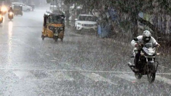 நனைகிறது தமிழகம்.. அடுத்த 4 நாட்களுக்கு கனமழை நீடிக்கும்..நீலகிரி, கோவை மாவட்டங்களில் இன்று செம மழை