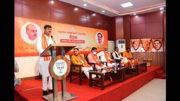 உத்தர பிரதேசத்திற்கு புதிய தலைவர்.. பாஜக களமிறக்கிய மூத்த அமைச்சர்.. 2024 தேர்தலுக்கு வியூகம்?