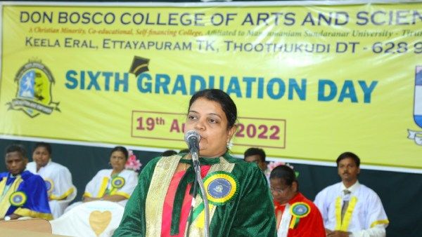 என்னை விட ஜூனியராக இருப்பாரு.. ஆனாலும் அவர் ஆண் அமைச்சர் என்பதால் முதல் மரியாதை! கீதாஜீவன் வேதனை!