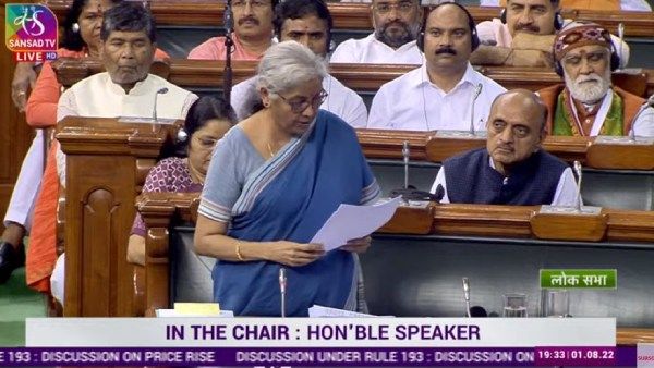 “இலங்கை, பாகிஸ்தானைவிட இந்தியா பரவாயில்ல” ரகுராம் ராஜனே சொல்கிறார் - லோக்சபாவில் நிர்மலா சீதாராமன்