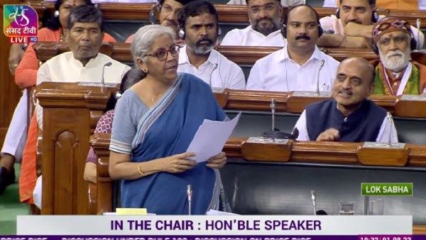 விலையேற்றம் பற்றி பேசிய நிர்மலா சீதாராமன்.. லோக்சபாவில் வெளிநடப்பு செய்த காங்கிரஸ், திமுக எம்பிக்கள்