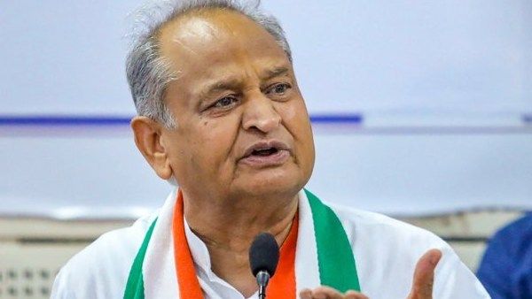 பாஜகவுக்கு சரியான ஆள்.. “ஆபரேசன் தாமரை”யை வீழ்த்தியவர்! காங். தலைவராக அசோக் கெலாட் பேசப்படுவது ஏன்?