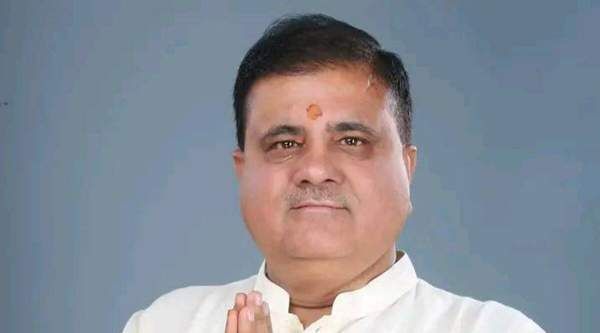 தேசியக்கொடி ஏற்றாதவர்கள் மீது நாடு நம்பிக்கை வைக்காது- போட்டோ அனுப்பச்சொன்ன பாஜக தலைவர் புது விளக்கம்