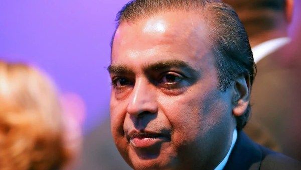 தொழிலதிபர் முகேஷ் அம்பானி குடும்பத்துக்கு ஒரே நாளில் 8 முறை கொலை மிரட்டல்- ஒருவர் கைது