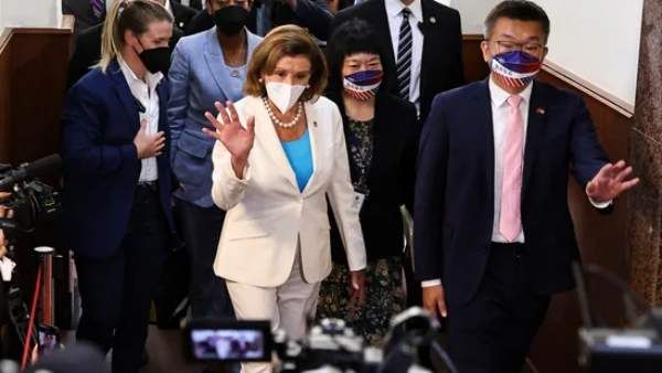 சீனாவின் எதிர்ப்பை மீறி தைவான் நாடாளுமன்றத்தில் அமெரிக்காவின் நான்சி பெலோசி- போர் பதற்றம் அதிகரிப்பு