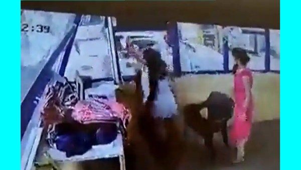 செருப்பை கழட்டி.. படார் படாரென அடித்த பெண் ஊழியர்.. அலங்கோலமாகிவிட்ட டிரைவர்.. டோல்கேட்டில் சூறாவளி