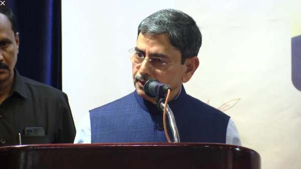 துப்பாக்கியை தூக்கினால் துப்பாக்கியால்தான் டீல் செய்யனும்.. தமிழக ஆளுநர் ஆர்.என்.ரவி. பரபர பேச்சு