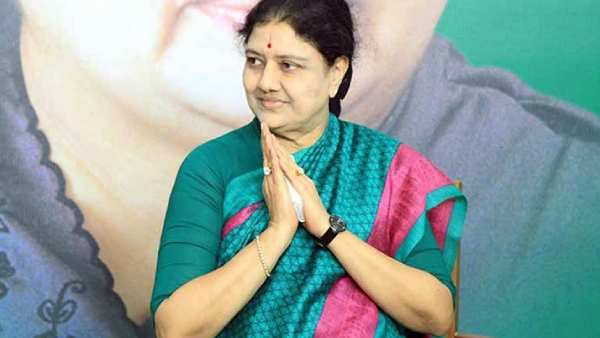 உரிய நேரம்.. உரிய காலம்.. அதிமுக தலைமை அலுவலகத்தில் சசிகலா.. முன்னாள் எம்எல்ஏ பரபர!