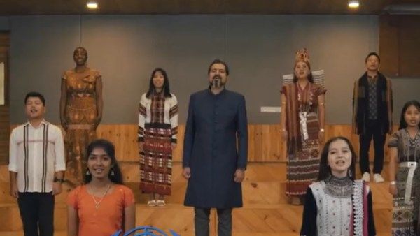 பிறந்தது வெவ்வேறு நாடுகள்.. தேசிய கீதம் பாடிய அகதிகள் - ‘இந்தியாவின் பெருமை இதுதான்’.. நெகிழ்ச்சி!