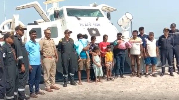 இலங்கை பொருளாதார நெருக்கடி - குழந்தைகள் உள்பட மேலும் 8 ஈழத் தமிழர்கள் அகதிகளாக தனுஷ்கோடி வருகை