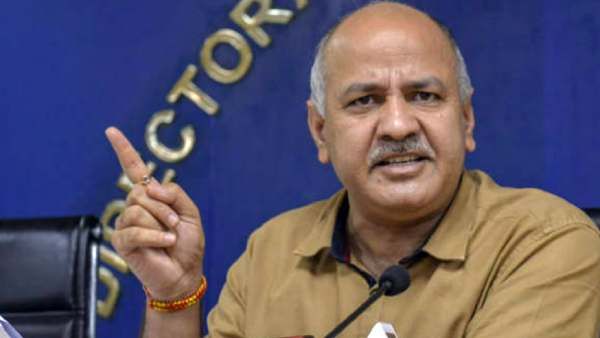 பரபர டெல்லி.. கட்டம் கட்டப்பட்ட துணை முதல்வர் மனிஷ் சிசோடியா.. வீடு உட்பட 21 இடங்களில் சிபிஐ ரெய்டு