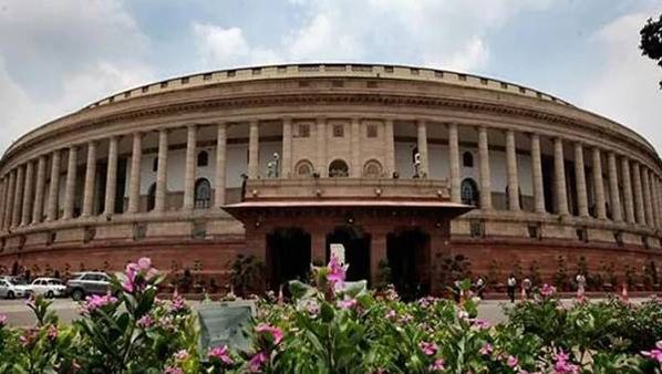 அமளி, ஆவேசங்களிடையே.. நாடாளுமன்ற மழைக்கால கூட்டத் தொடரில் 2 அவைகளிலும் 5 மசோதாக்கள் நிறைவேற்றம்