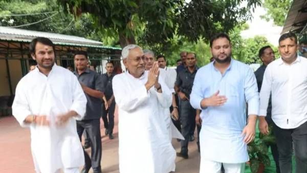 பீகார்:7 கட்சிகளின் 164 எம்எல்ஏக்கள் ஆதரவு-ஆளுநரிடம் ஆட்சி அமைக்க உரிமை கோரிய நிதிஷ்குமார் அறிவிப்பு
