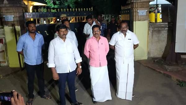 பிடிஆர் கார் மீது செருப்பு வீச்சு.. தூண்டியது நானா? 