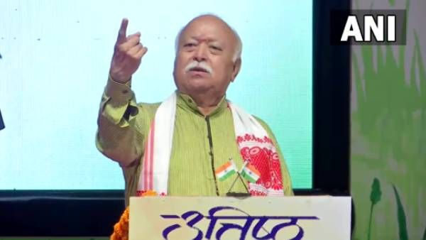 அனைத்து மொழியும் தேசிய மொழி; அனைத்து சாதியினரும் சகோதரர்கள்.. ஆர்எஸ்எஸ் தலைவர் மோகன் பகவத்!