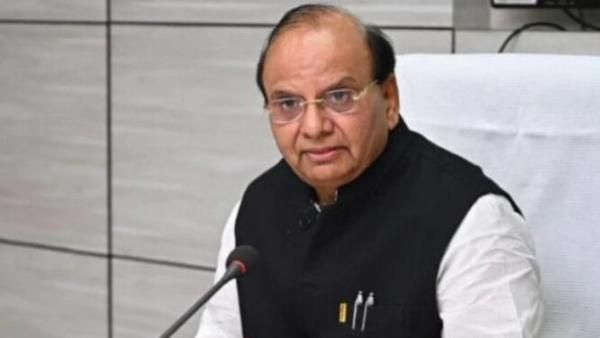 என் மீதே ஊழல் புகாரா? சாட்டையை சுழற்றும் டெல்லி ஆளுநர்.. சிக்கலில் ஆம் ஆத்மி தலைவர்கள்