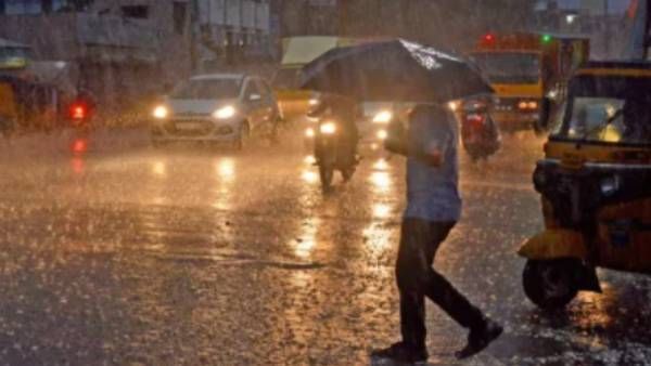 சென்னையில் இரவில் கொட்டித்தீர்த்த மழை.. சூறைக்காற்று இடி-மின்னலுடன் பெய்ததால் மக்கள் மகிழ்ச்சி!