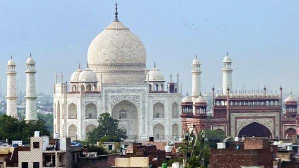 விடாத பாஜக.. தாஜ்மஹால் பெயரை ‛தேஜோ மஹாலயா’ என மாற்றியே ஆகணும்.. மீண்டும் கிளம்பும் சர்ச்சை