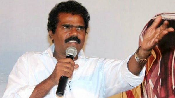 வெள்ளையர் இந்தியாவை ஆண்டார்! ’குடும்பங்கள்’ ஒவ்வொரு மாவட்டத்தை ஆள்கிறார்! யாரை சீண்டுகிறார் தங்கர்?