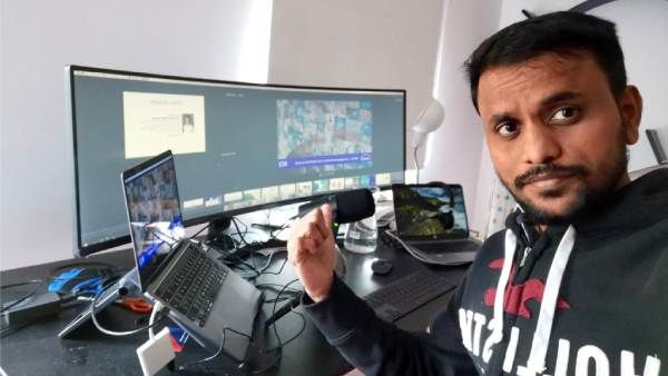 அப்பா ரிக்‌ஷா தொழிலாளி.. மகன் ஐடி கம்பெனி சிஇஓ.. யார் இந்த பிரகாஷ் பழனி!