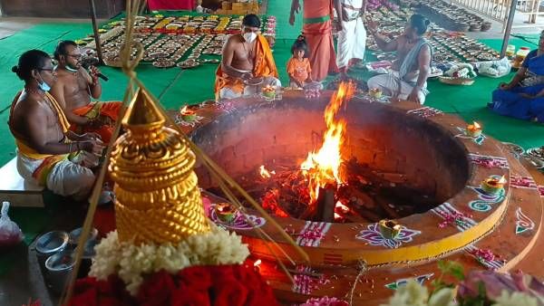 ஆடி பவுர்ணமி..வியாழக்கிழமை விரதம் இருந்து அம்மனை வழிபட்டால் என்னென்ன நன்மைகள் தெரியுமா?