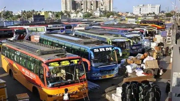 அதிர்ச்சி! சாமானியர்களுக்கு ஷாக் தரும் ஆம்னி பஸ் டிக்கெட் விலை.. தீபாவளியே ஆரம்பிக்கல! அதுக்குள்ளயா