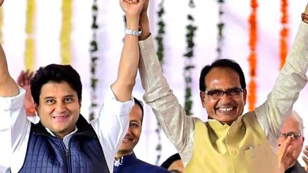 பீகாருக்கு பின்.. மபி பாஜக அரசுக்கு சிக்கல்! சிந்தியா ஆதரவாளர்கள் போர்க்கொடி! ஆபரேசன் தாமரைக்கு அடி