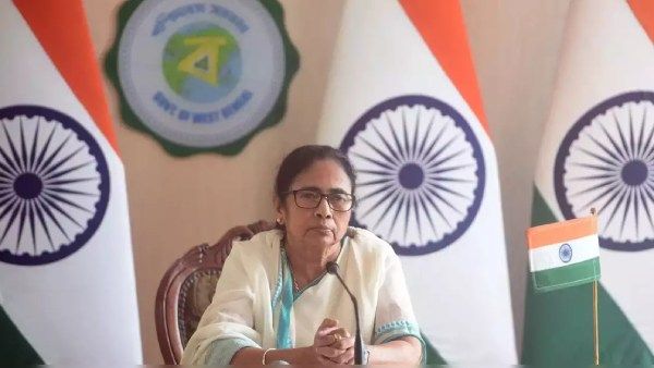 வெடிகுண்டு, துப்பாக்கிகளுடன் ஆட்களை இறக்கிய பாஜக.. மேற்கு வங்க வன்முறையால் மம்தா பானர்ஜி கோபம்