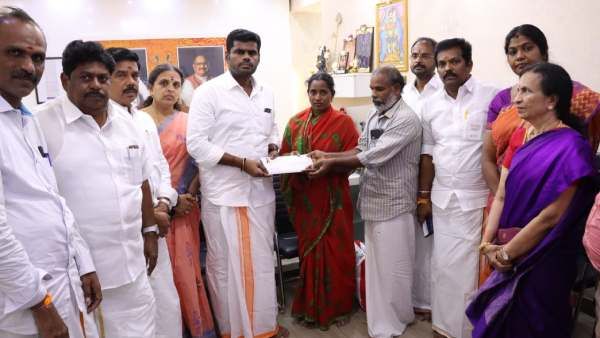 நீதி கிடைக்கனும்! ஸ்டாலினை தொடர்ந்து அண்ணாமலையை சந்தித்த கள்ளக்குறிச்சி மாணவியின் பெற்றோர்!பின்னணி