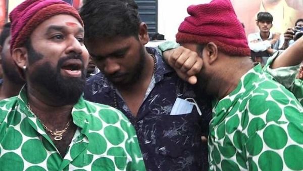 இந்த மாதிரி வார்த்தையை யாராவது சொல்லுவாங்களா?? பணத்துக்காக அப்படி பண்ணல.. கதறி அழுத கூல் சுரேஷ்