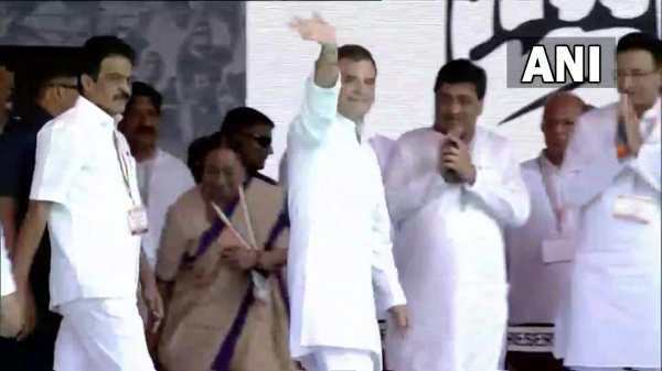 டெல்லியில் பிரமாண்ட போராட்டம்.. 3-வது அணியா? வாய்ப்பு இல்லங்க.. கெத்து காட்டிய காங்கிரஸ்!