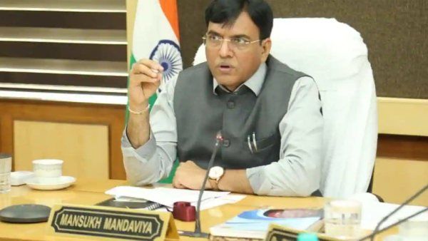 பிரதமர் மோடியின் பிறந்த நாள்... 1 லட்சம் பேர் ரத்த தானம்...உலக சாதனை.. மத்திய அமைச்சர் பெருமிதம்