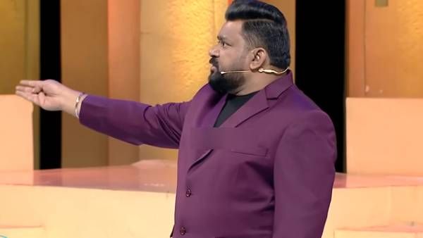 என்னாது.. வேலைக்கார பெண்ணுக்கு தனி டம்ளரா? டீச்சருக்கு பாடம் எடுத்த கோபிநாத்.. விளாசல்