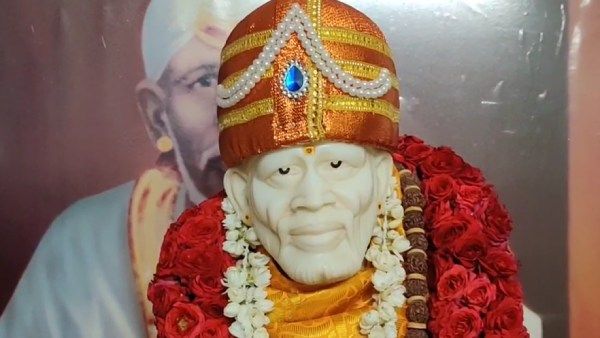 வளசரவாக்கம் சாய்பாபா கோவிலில் விபூதியில் பாபாவின் கால் தடம்.. பக்தர்கள் பரவசம்