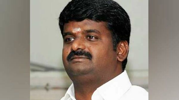 சிக்கிய விஜயபாஸ்கர்.. 1.8 கிலோ தங்கம், 4 ‘சாவி’ ரெய்டில் கட்டுக்கட்டாக கைப்பற்றிய லஞ்ச ஒழிப்புத்துறை