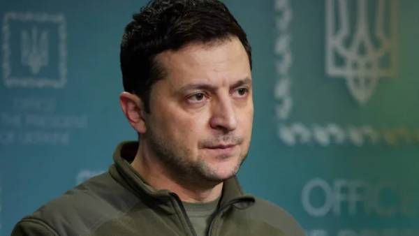 உருகும் வார்த்தை.. ரஷ்யாவின் போரால் ஒருவார்த்தை டுவிட்டில் இணைந்த உக்ரைன்.. வருந்தும் ஜெலன்ஸ்கி