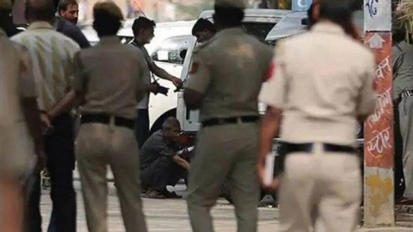 'மேனேஜர் மூஞ்சி இல்லையே உனக்கு'.. மோசடி செய்து ஐடியில் வேலை வாங்கிய இளைஞர்.. சிக்கிய சில்வண்டு!