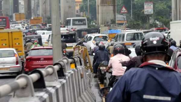 தீபாவளிக்கு சொந்த ஊருக்கு படையெடுக்கும் மக்கள்.. குரோம்பேட்டை டூ தாம்பரம் வரை 
