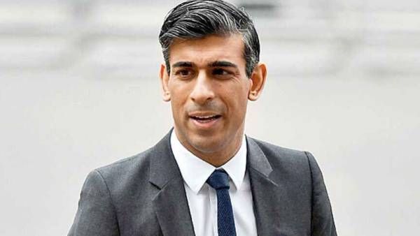 “ரூட் கிளியர்”.. பிரிட்டனை ஆளப்போகும் இந்திய வம்சாவளி! பிரதமராகிறார் ரிஷி சுனக்