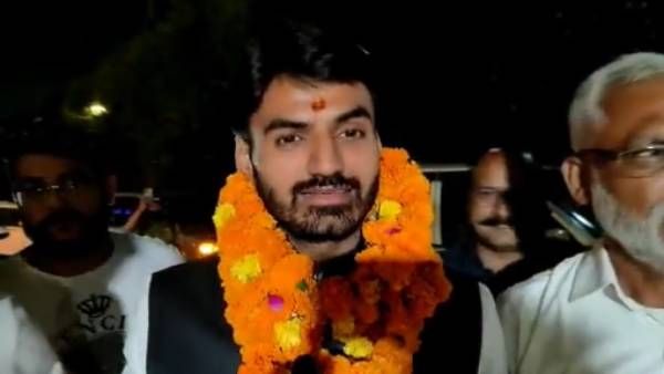 குண்டர் சட்டத்தில் கைதான பாஜக பிரமுகருக்கு ஜாமீன்! உ.பி நிர்வாகிகள் மாலை அணிவித்து அமோக வரவேற்பு