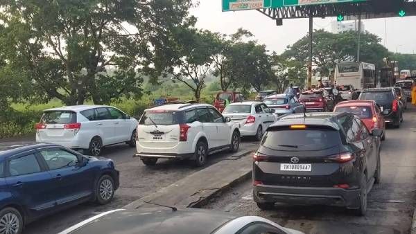 கிடுகிடுவென உயர்வு.. பெங்களூர்-மைசூர் நெடுஞ்சாலையில் டோல்கட்டணம் அதிகரிப்பு! வாகன ஓட்டிகள் ஷாக்