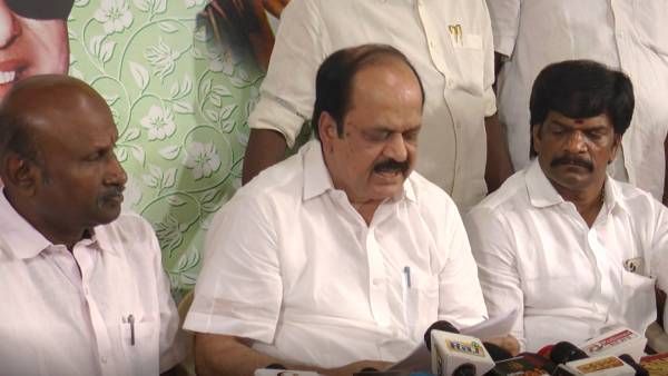 இது என்ன? ‘5ஐ விட 10 பெருசு’.. பேப்பர் பண்டலை தட்டிக்காட்டி எடப்பாடிக்கு பதிலடி கொடுத்த ஓபிஎஸ் டீம்!