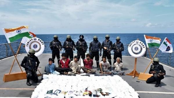 ஆப்கானிஸ்தான் டூ இலங்கை.. ரூ.1,200 கோடி ஹெராயின்.. சினிமா பாணியில் சுத்துபோட்ட இந்திய அதிகாரிகள்