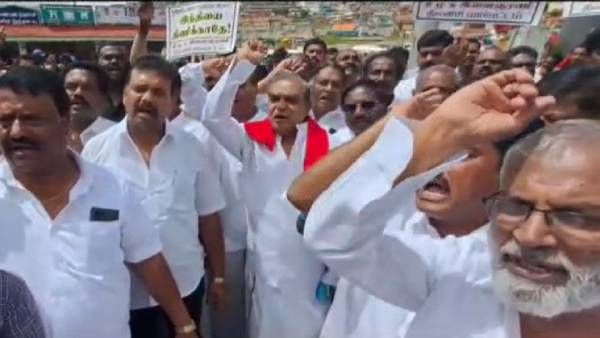 நரைமுடி.. “அங்க நிற்காதப்பா.. நகரு..” திமுக கவுன்சிலரை வெளியேற்றிய மா.செ - ஆர்ப்பாட்டத்தில் சர்ச்சை!