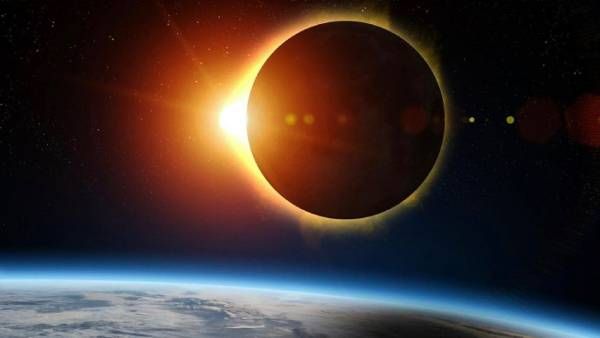 சூரிய கிரகணம் 2022 LIVE: சென்னை உட்பட பல நகரங்களில் தெளிவாக காண முடிந்த சூரிய கிரகணம்!