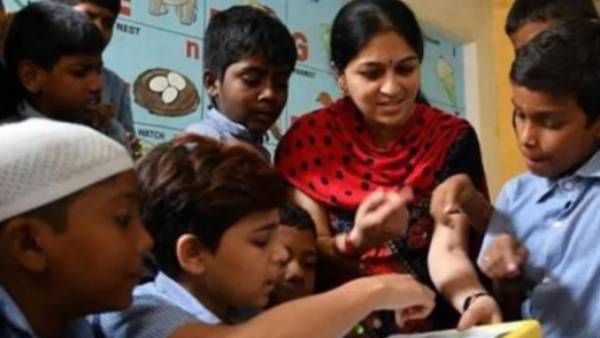 விஜயதசமி..அரசு பள்ளிகளில் மாணவர்களை சேர்க்க உத்தரவு..பெற்றோர்கள் மகிழ்ச்சி