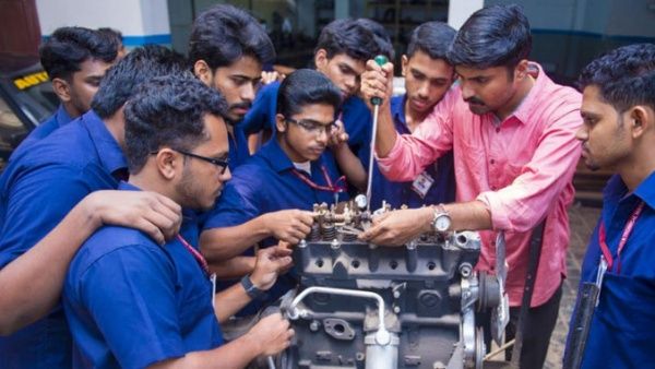 வரலாற்றில் முதல்முறை.. புதிய சாதனை படைத்த ஐடிஐ! 75% பேருக்கு முன்னணி தொழில் நிறுவனங்களில் வேலை!