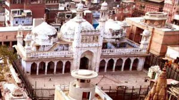 கியான்வாபி மசூதியில் சிவலிங்கம்? வழிபட அனுமதிகோரி இந்துத்துவ அமைப்பு வழக்கு.. தீர்ப்பு எப்போது?